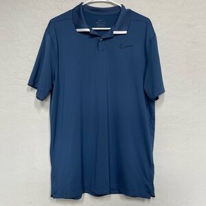Men’s Nike drifit polo in blue size medium